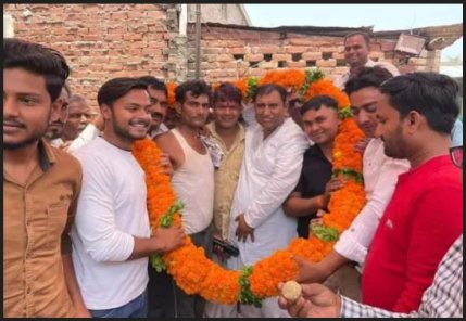 सत्ता के गलियारे में ‘माला’ से मचा सियासी बवाल